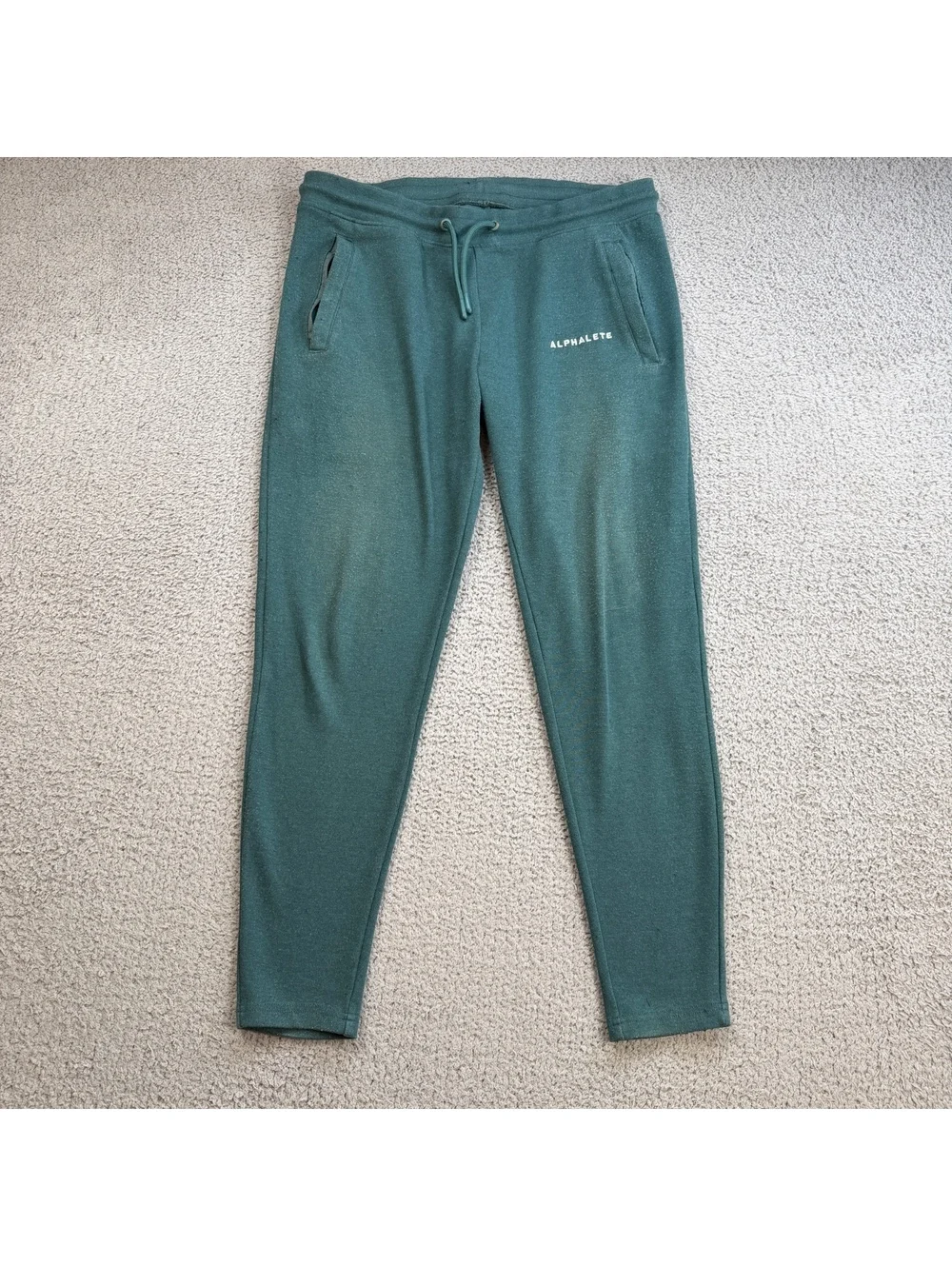 Alphalete Mens M Short Green Premium Joggers Sweatpants Athletic Gym Fitness 27